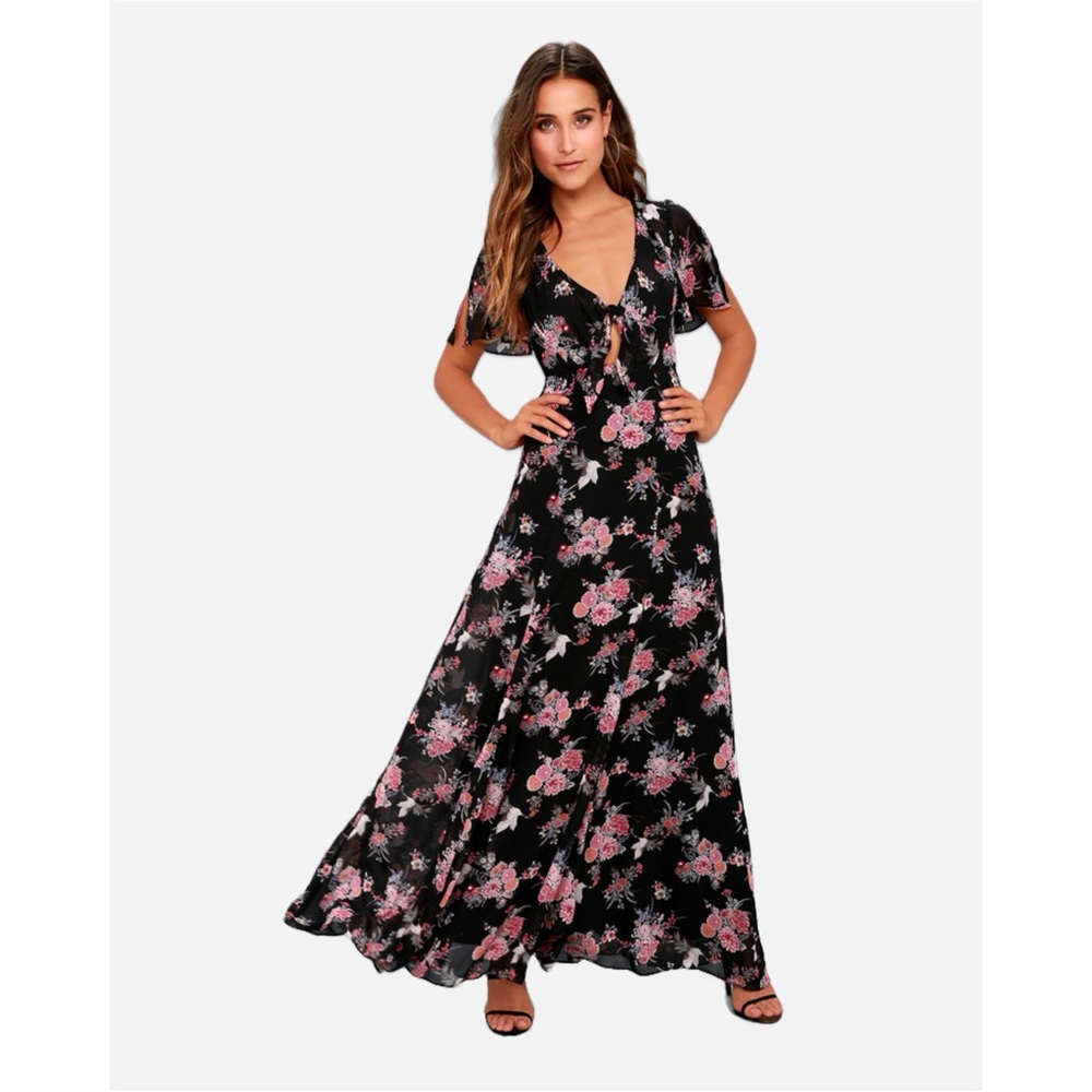 Lulu’s Wings of Love Black Floral Maxi Wrap Dress Sz S